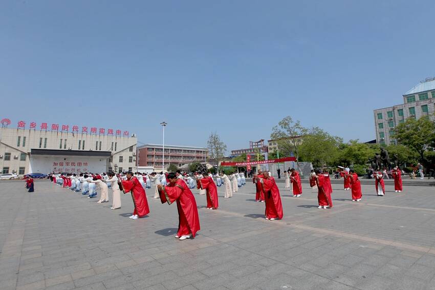 金乡六艺太极拳古韵新风 燃动全城