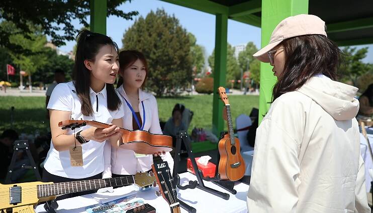 潍坊昌乐：节会促消费 好品卖“火”了