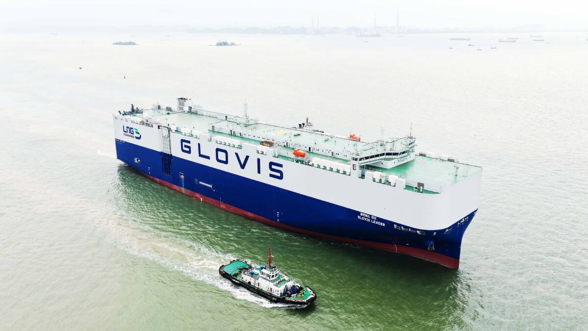 World's first 10,000-vehicle carrier delivered in Guangzhou
