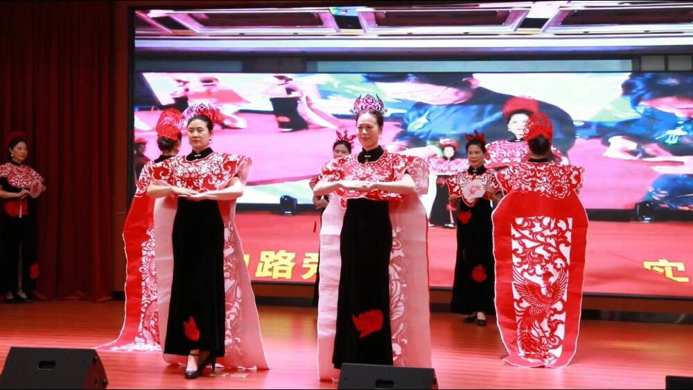 敬劳动之美 传泰山之韵 泰山区举办庆祝 “五一” 国际劳动节文艺汇演
