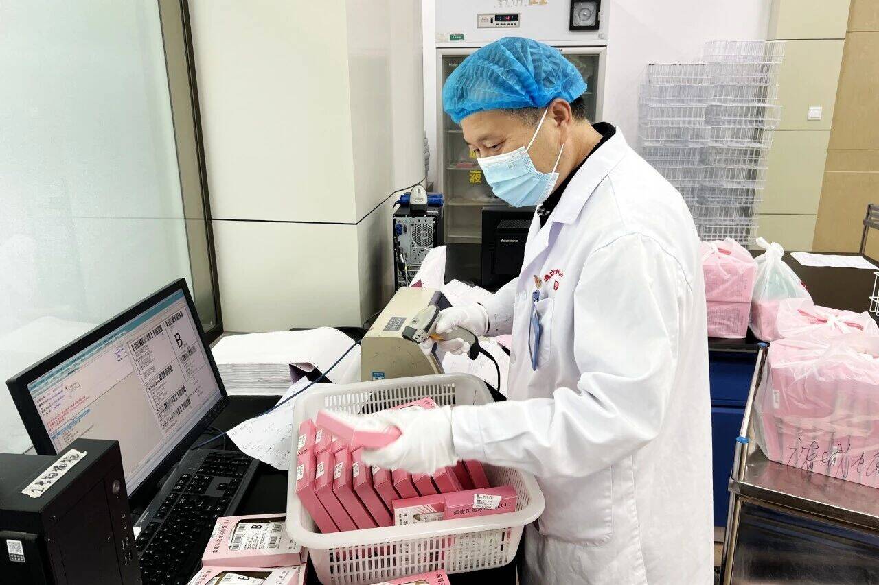 潍坊:深夜热血接力 106袋血液全力守护母子平安