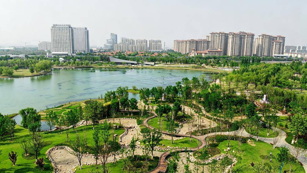 湖畔焕新人气旺!济南高新区彩虹湖五一艺术同频计划火热出圈