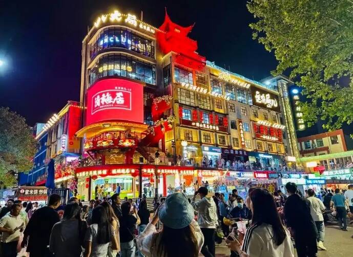 好评中国｜CPI同比上涨，消费活力持续释放