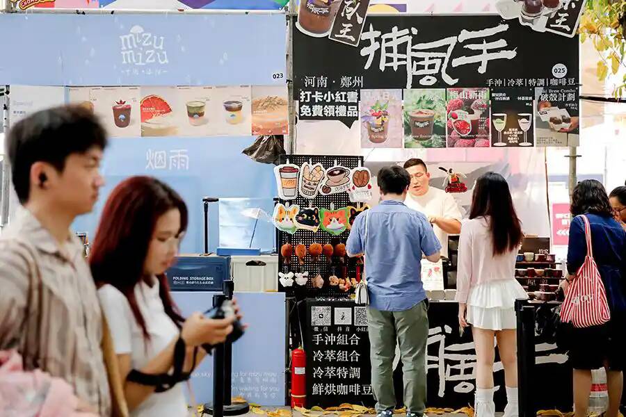 好评中国｜“青春经济”拔节 活力中国奔腾