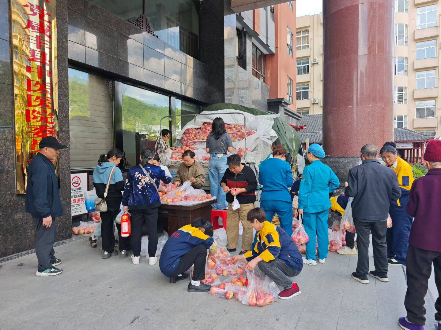 好评中国｜借人情故事破圈 让流量热度变长效口碑