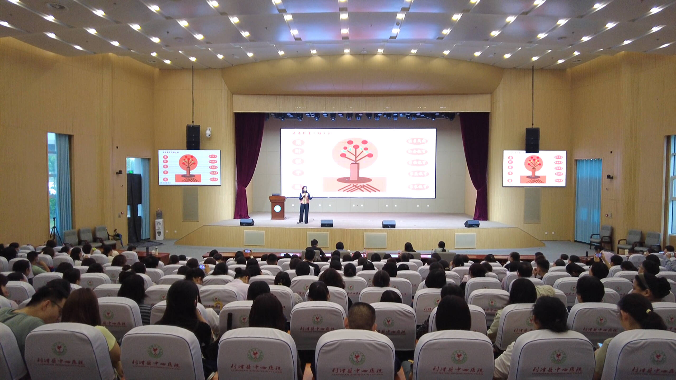 利津：开设家教专题讲座 舒缓学子备考焦虑