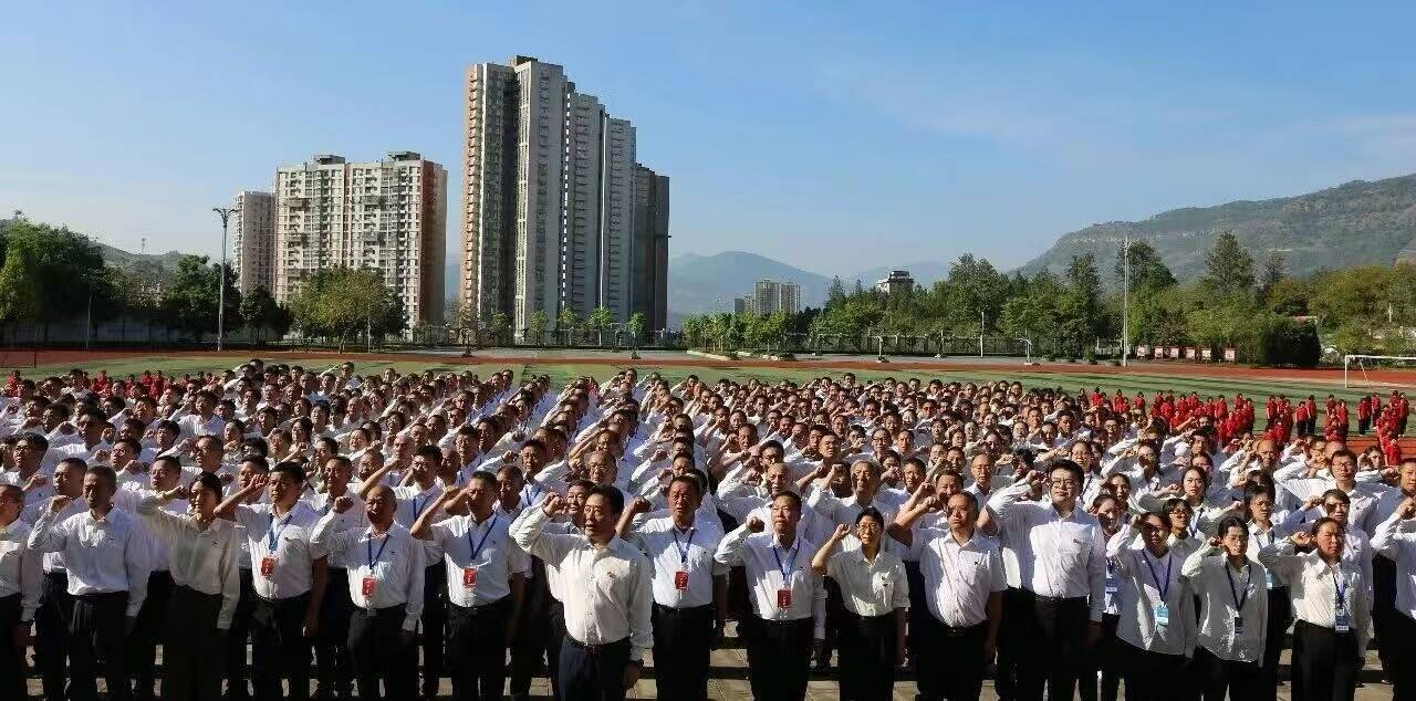 红色基因铸魂，立德树人筑梦—— 一次跨越两千公里的精神寻访值得被记录