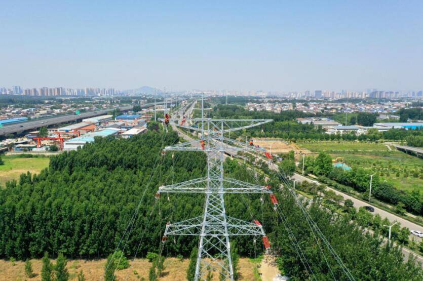 泰安220千伏红楼线改造工程送电投运，为城市发展注入澎湃动能