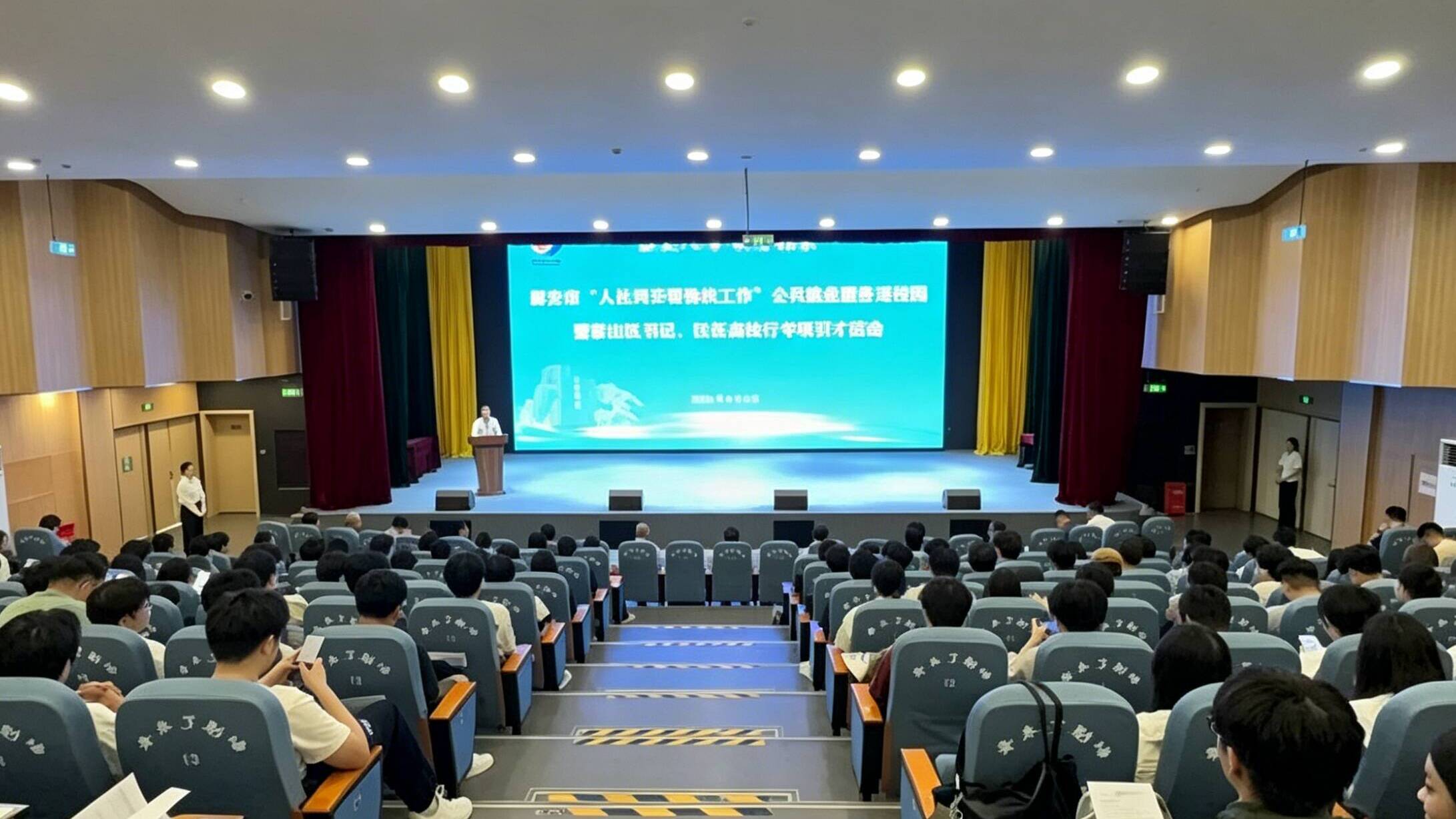 泰安：校地企联动促就业精准服务高校毕业生(图1)