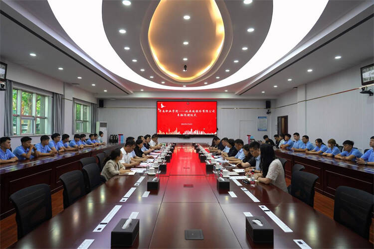 济南职业学院——比亚迪股份有限公司车辆捐赠仪式顺利举行