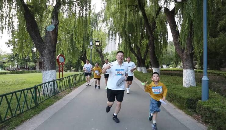 潍坊昌乐：亲子跑欢乐多多 趣味运动引燃夏日激情