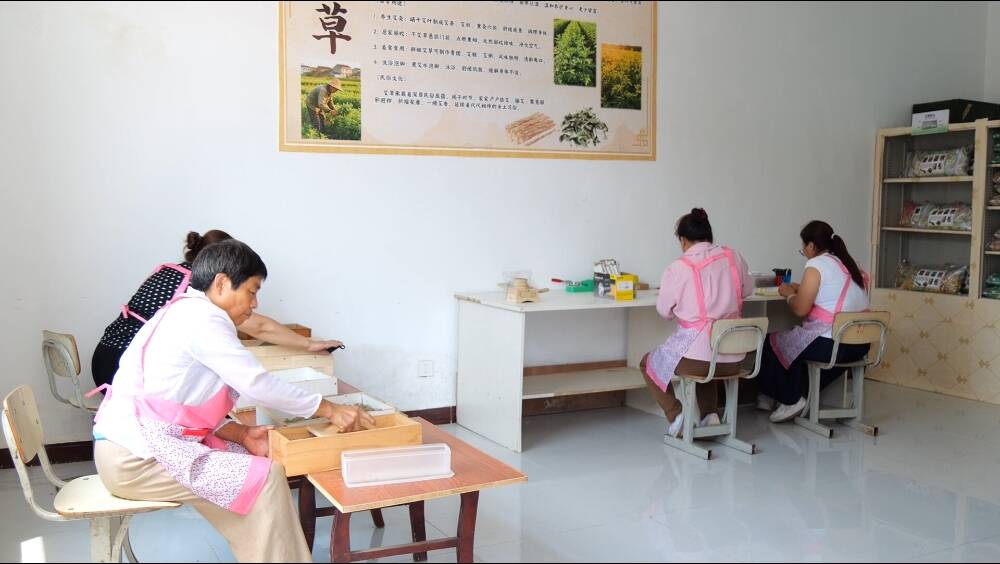 闲置空间变宝地 肥城社区居民顾家增收两不误