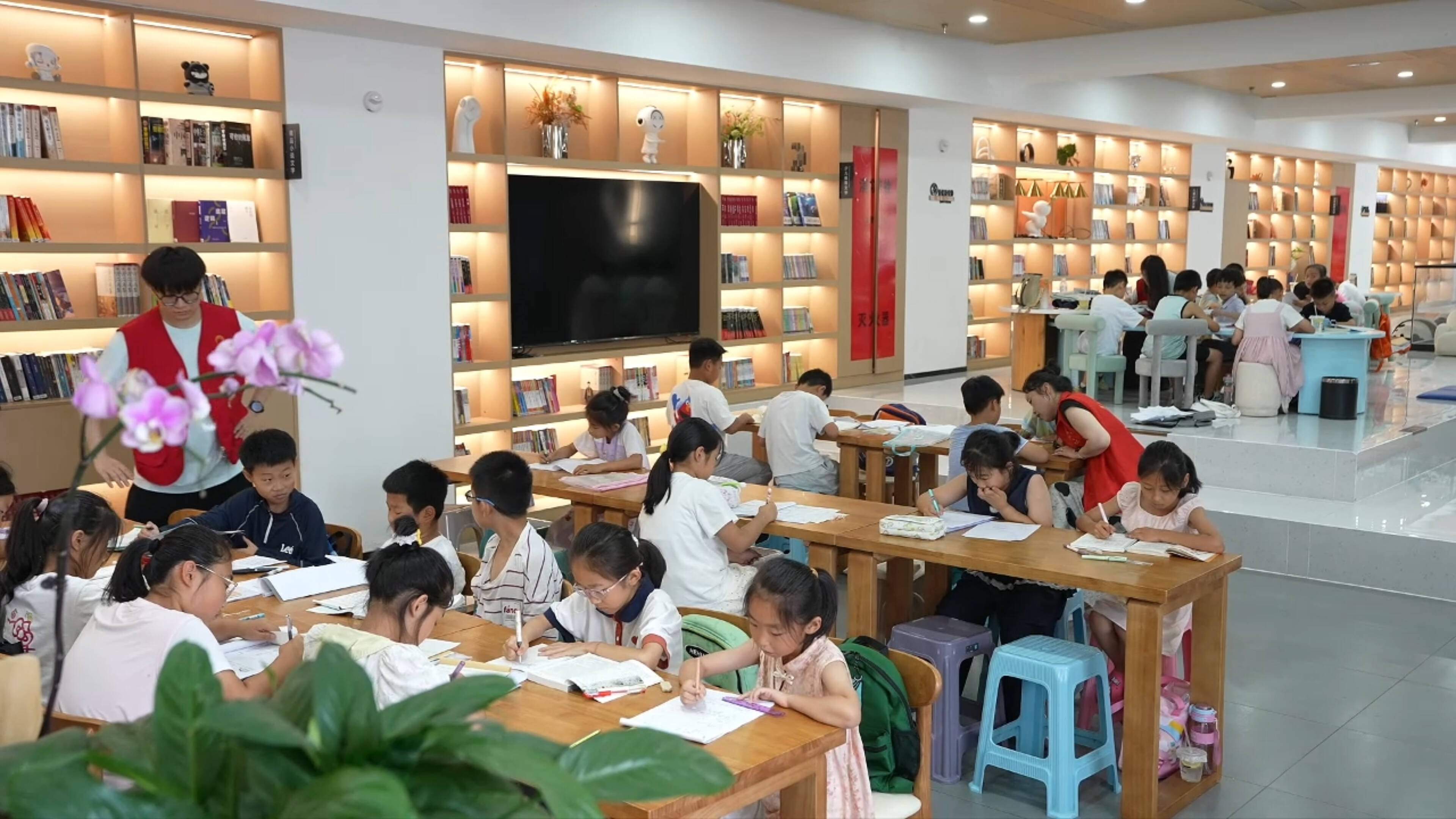 日照“小草学堂”暖心开课 家门口筑起少年暑期快乐家园