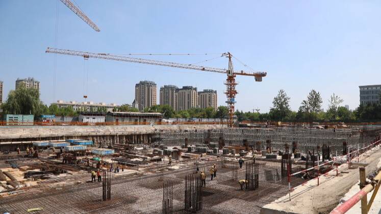 烟台市牟平区:建筑工人错峰作业 抢抓工期保进度