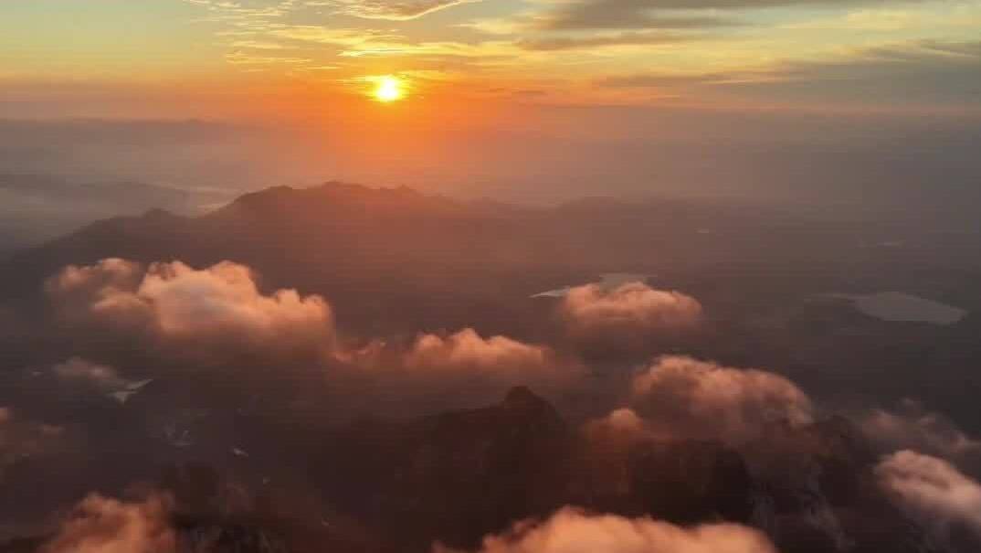 泰山秋日天高云阔