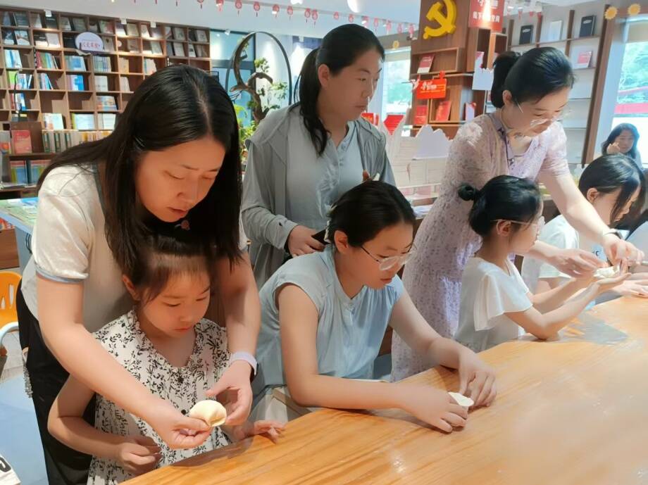 肥城:社区公开课 点亮居民家门口“充电”时光