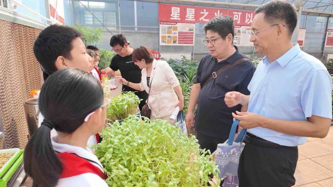 和学生共赴丰收之约！济南市中小学校劳动课程实施现场观摩活动举办