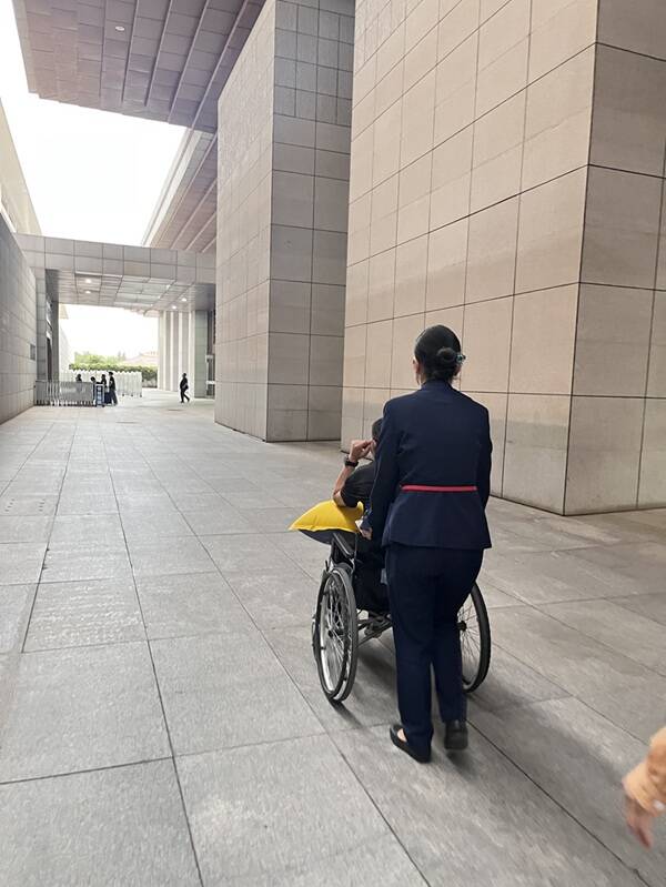 曲阜东站贴心帮扶就医旅客 温情服务护航暖心旅途