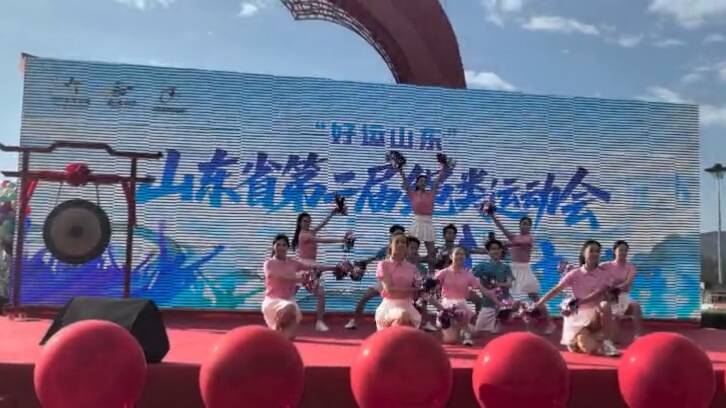 戏曲为魂舞蹈为翼音乐为声——山东艺术学院学子跨界协作亮相山东省第二届绳类运动会开幕式(图1)