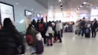 春运vlog丨济南站迎客流小高峰 学生放假迫不及待回家过年