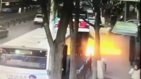 46秒 | 13人受伤2人失踪 西宁路面塌陷致公交车掉入