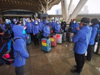 山东省35名护理专业医疗队抵达武汉 将在方舱医院进行护理工作