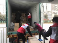 山东省港口集团购置1万套防护服 捐赠给全省防疫一线医护人员