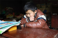 “9岁男孩在山坡搭棚上网课”问题解决了 为他勤奋好学点赞
