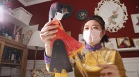 微视频丨济南皮影戏传承人李娟创作《隔空拥抱》致敬一线医护工作者