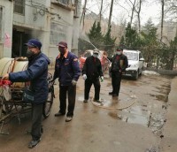 潍坊奎文有支平均年龄65岁的消杀小分队 一天行走20多里地消杀近十个小区