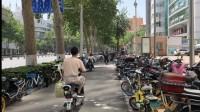 Vlog｜记者实地探访济南多处人行道被挤占 行人步行权利应如何保证