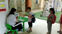 114秒丨洗手测温消毒，秩序井然！金乡县幼儿园开学复课