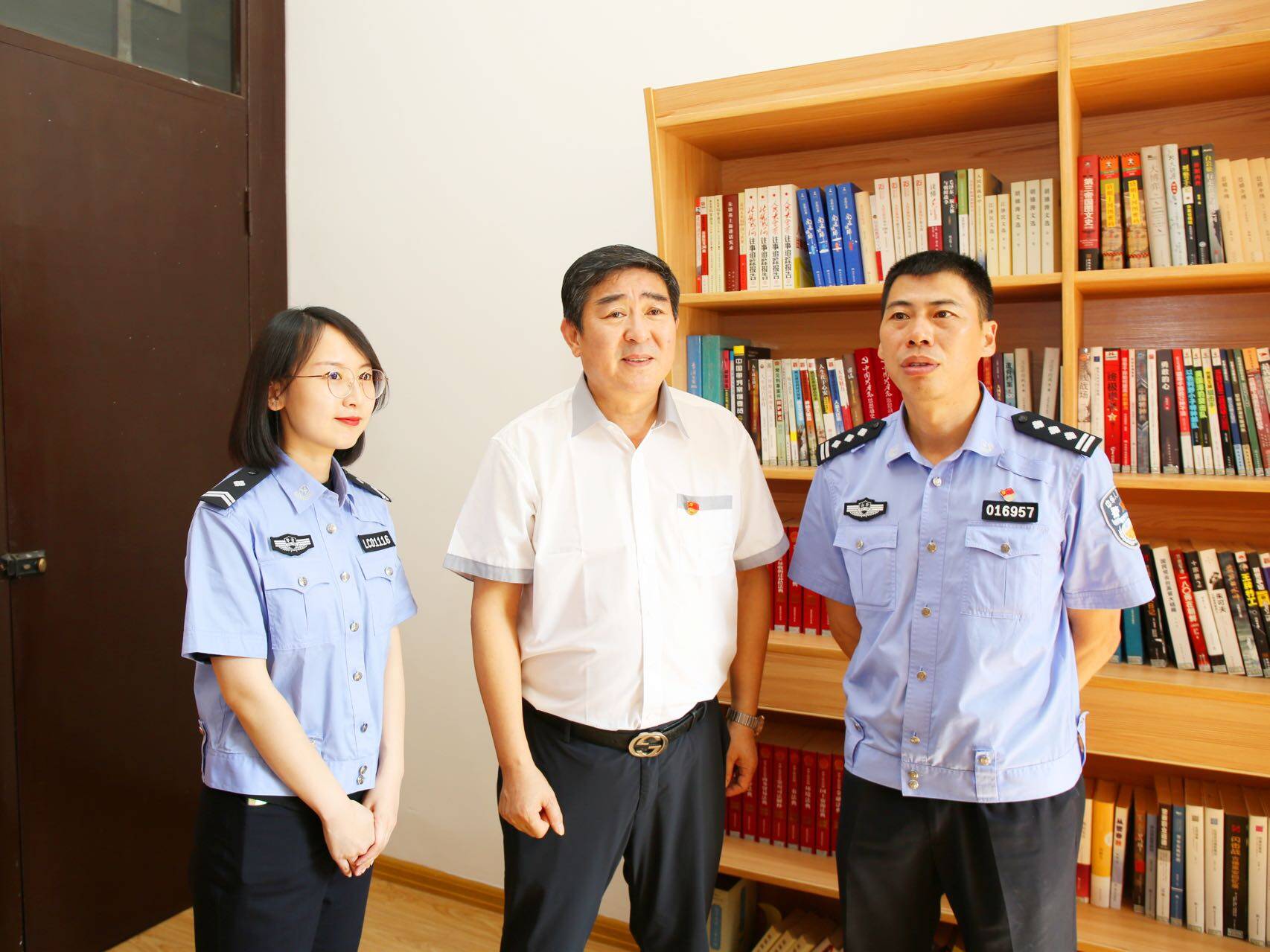 警界她力量之青岛李沧交警她精彩