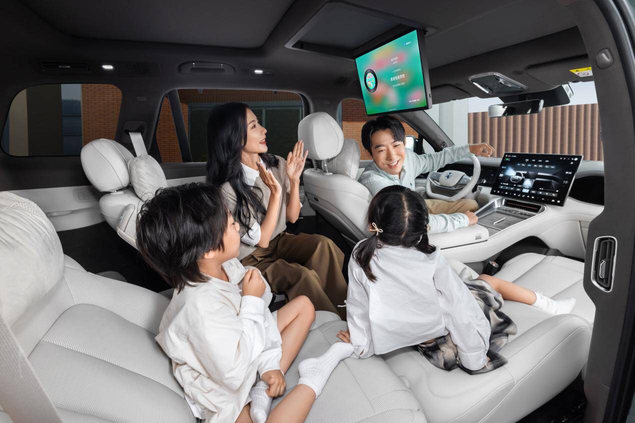 29.98万元-32.98万元！大六座安全豪华SUV腾势N8L正式上市