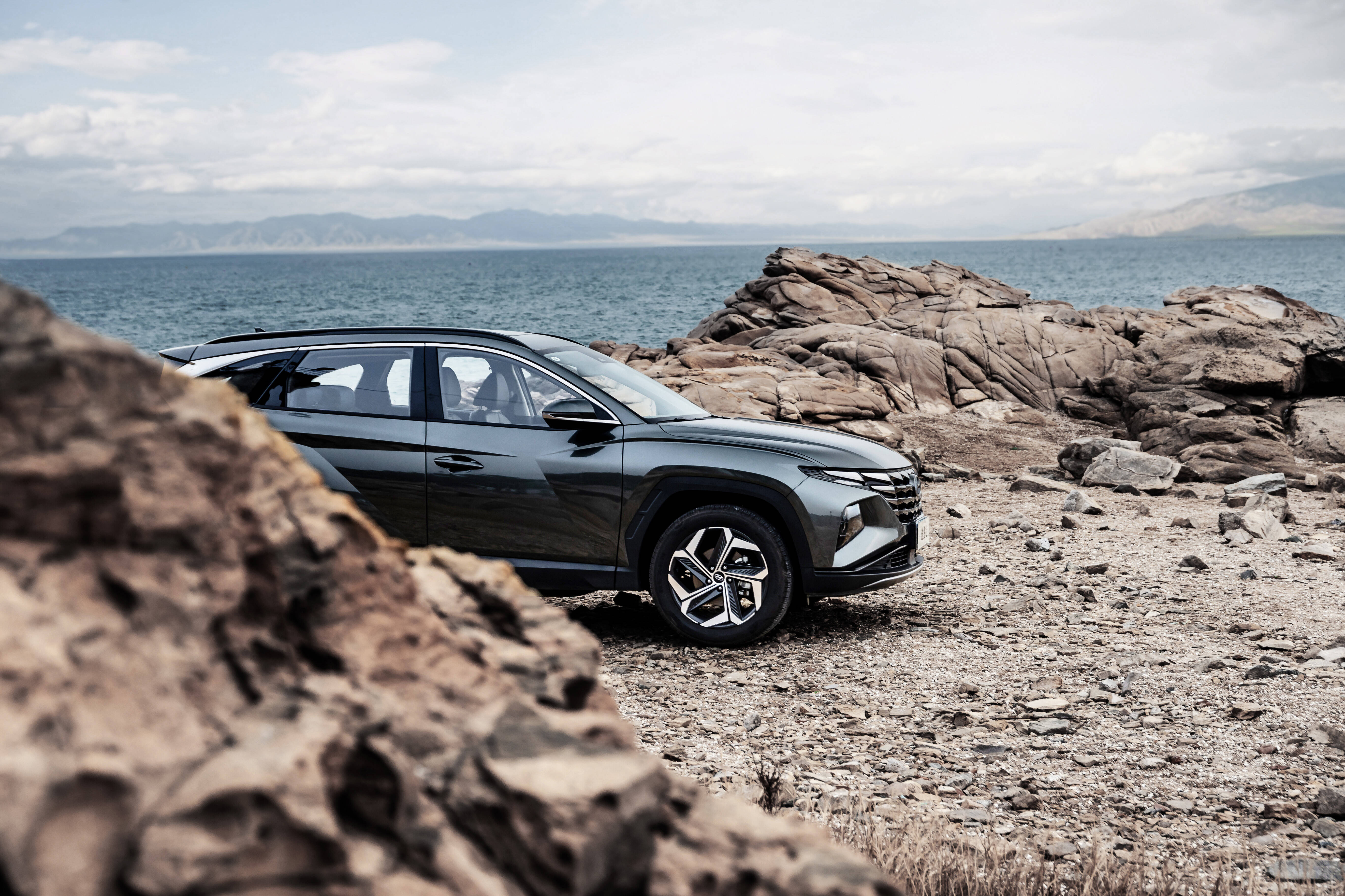 速度与激情的碰撞第五代途胜l8at刷新你对驾驶的认知