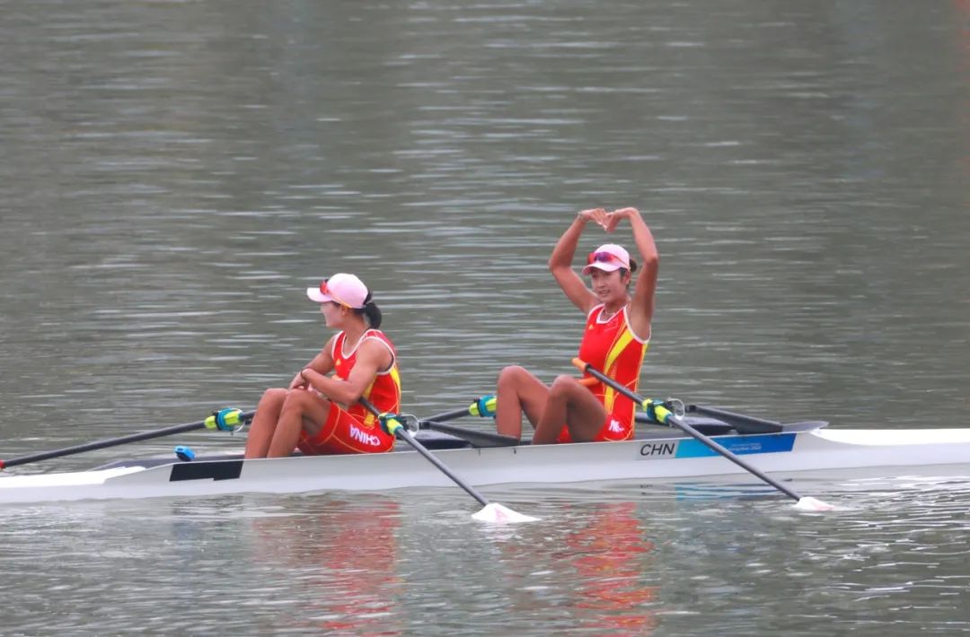 山东水上首金丨鲁诗雨夺亚运会赛艇女子双人双桨冠军