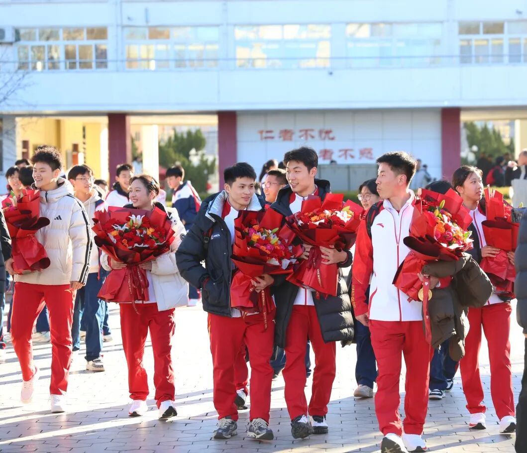 全运冠军走进昌乐二中