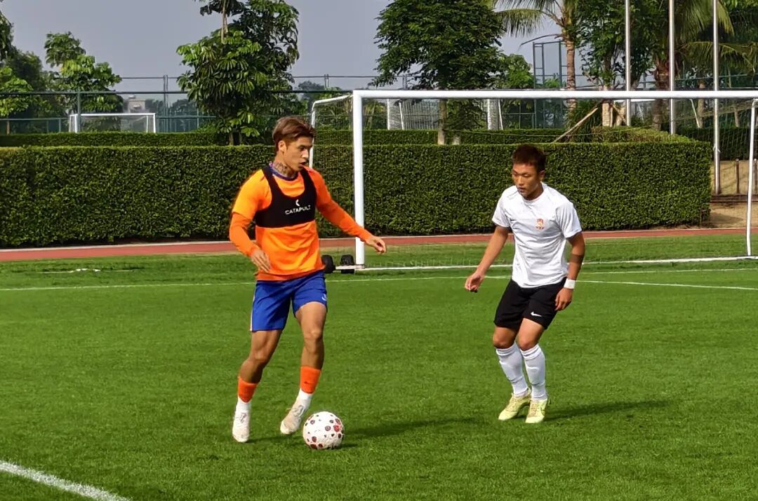 海口冬训热身赛 泰山队1-2不敌青岛西海岸队