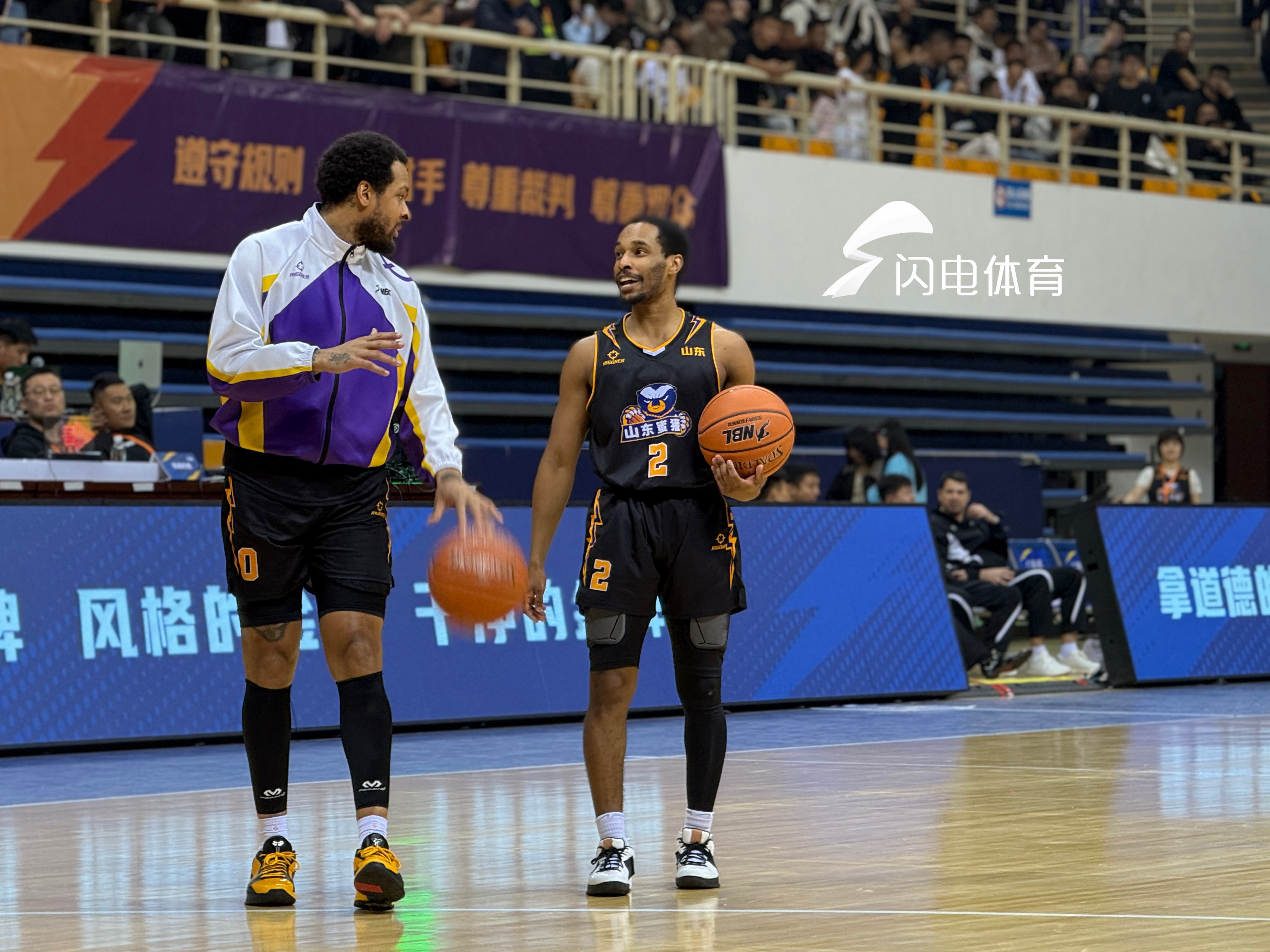 大比分1-2上海玄鸟,山东蜜獾无缘NBL季后赛四强_综合体育_体育_齐鲁网
