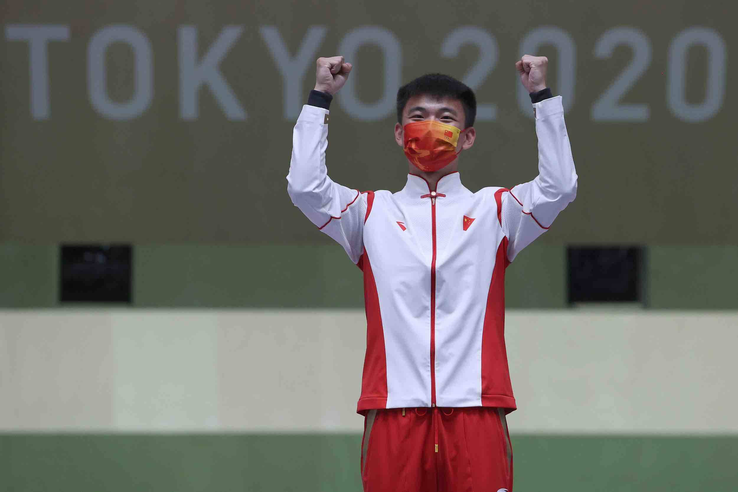 奥运冠军张常鸿、杨浚瑄提醒您：疫情防控不松懈，做好防护很重要！