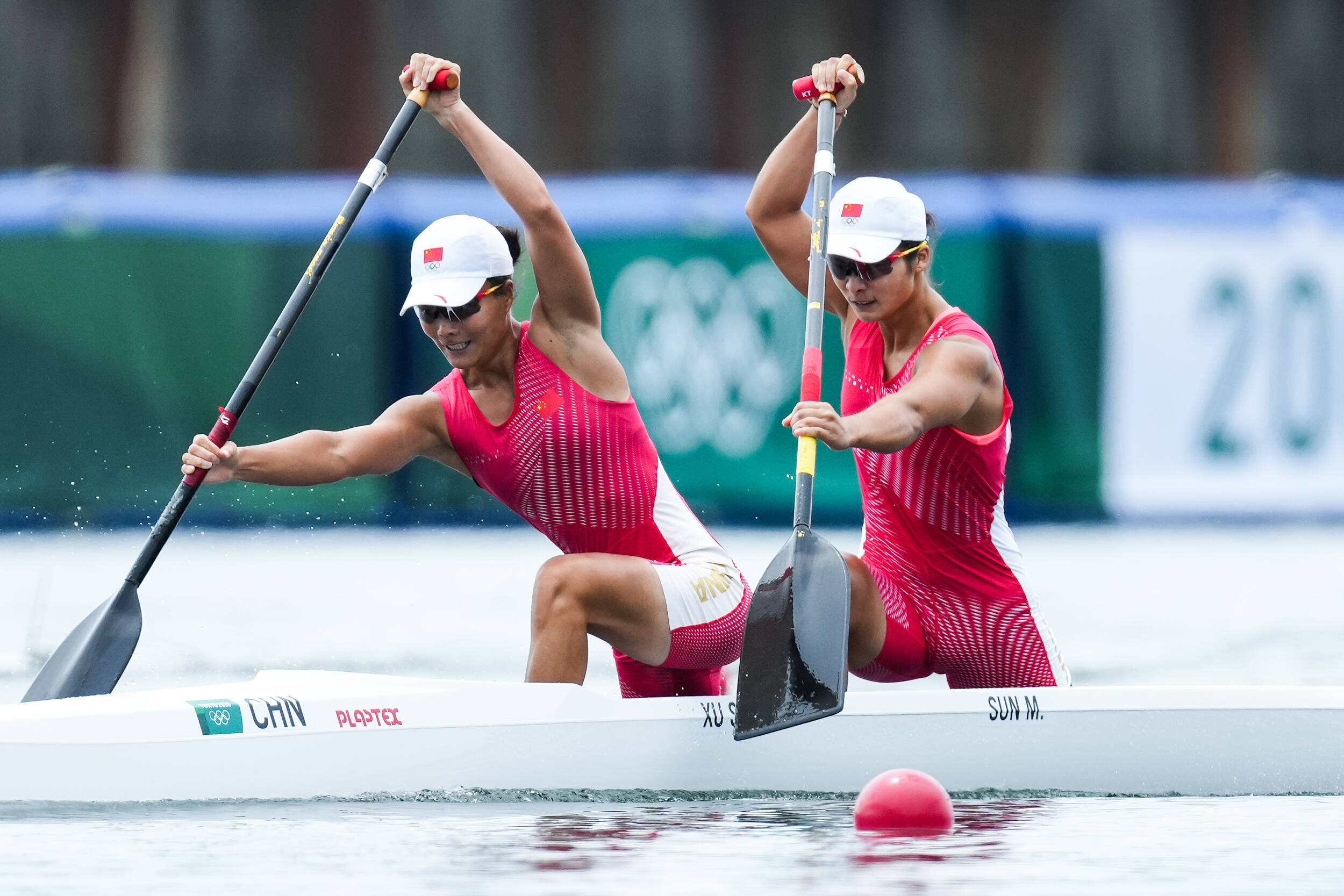 《奥运冠军·荣耀》丨女子500米双人划艇两人分工大不同 孙梦雅：我负责控制方向和送力量