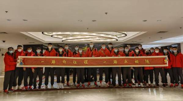 中国男篮14名人出征日本  杜锋：竭尽全力打好每一场国家队比赛