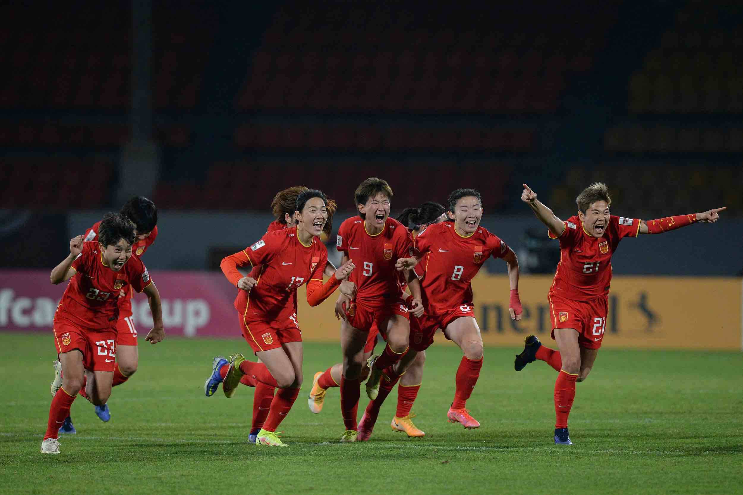 视频｜中国女足力克日本闯亚洲杯决赛 赛后更衣室喊出夺冠目标