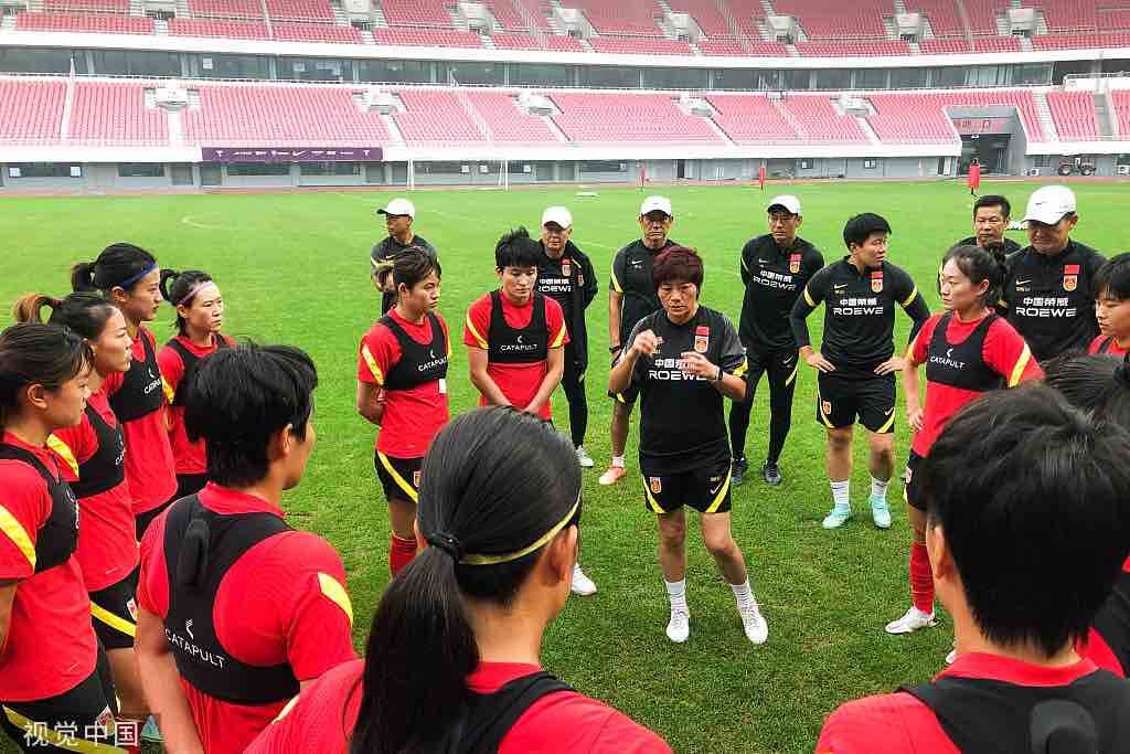 中国女足备战东亚杯，水庆霞：东亚杯没有成绩要求，为世界杯考察队员演练阵容