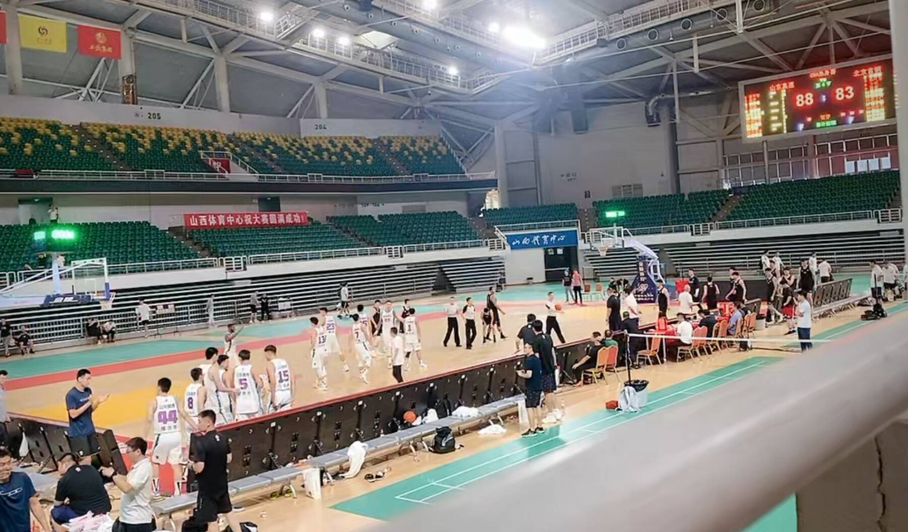 山东男篮88-83逆转战胜北京首钢，热身赛目前收获两连胜