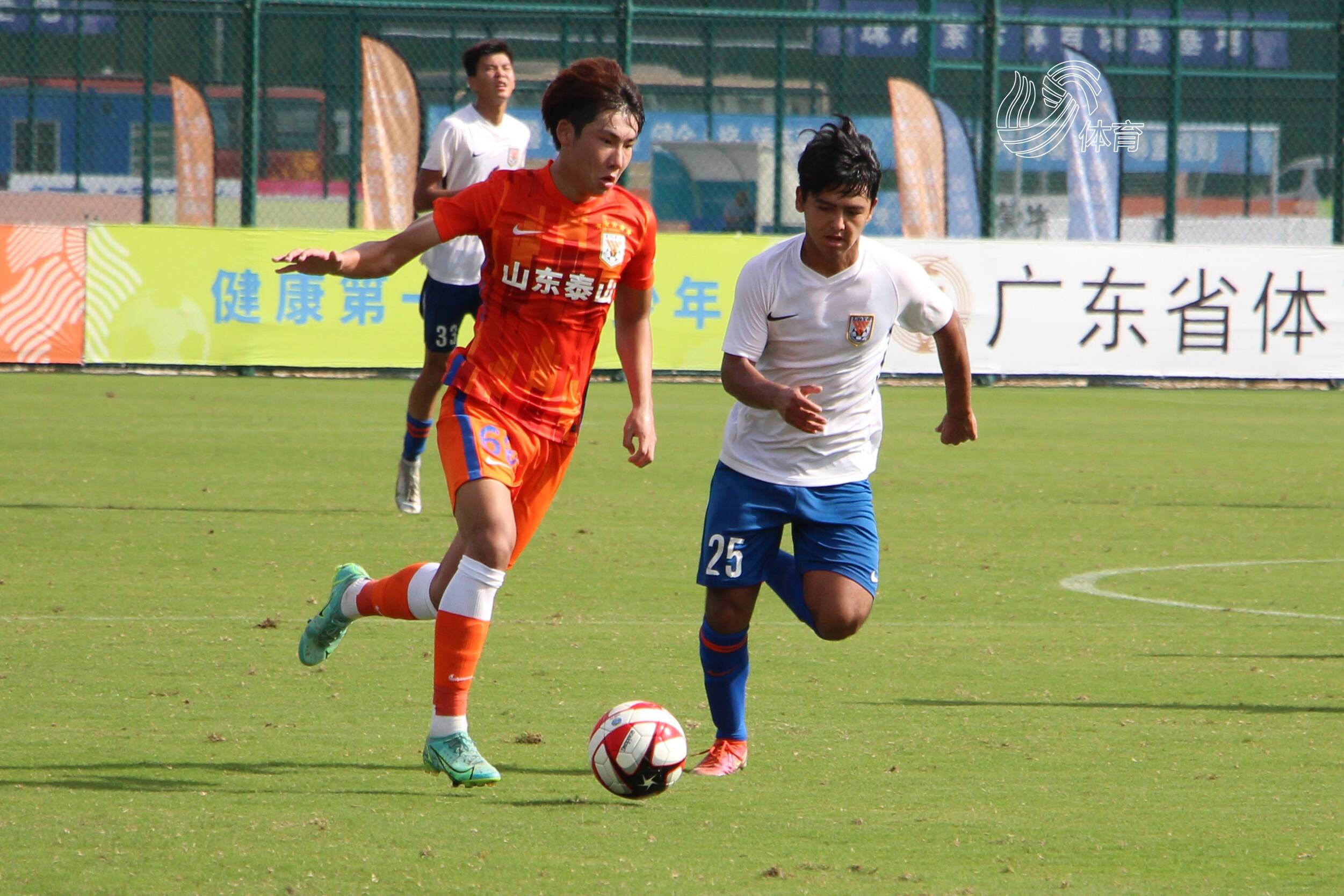 第一届中国青少年足球联赛落幕，山东泰山5支梯队收获三冠两亚