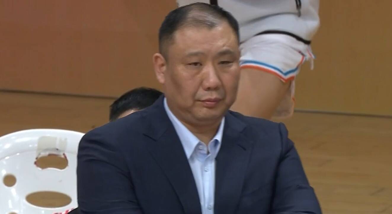 山东男篮遭三连败，主帅王晗赛后揽责：我没把队员状态调整好