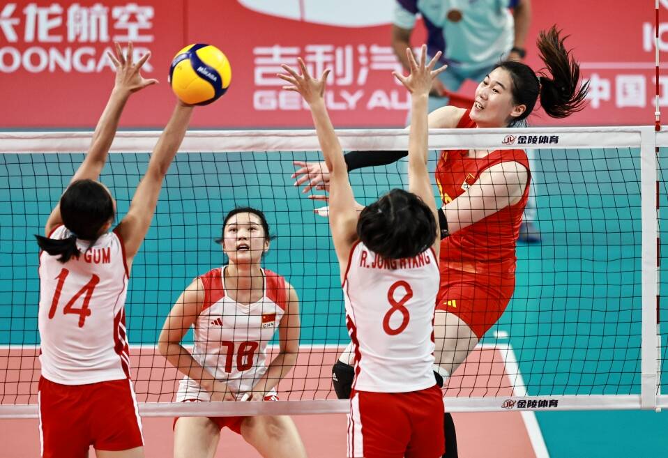 世界女排联赛,中国女排首战比利时
