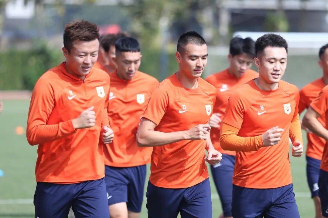 山东泰山一线队鲁能足校集训圆满结束