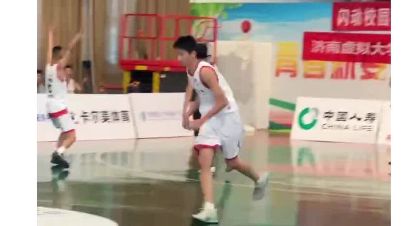 “中国人寿杯”驻章高校大学生篮球联赛四强产生